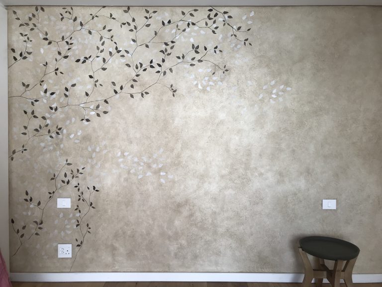 ragrolled effect with stencilling