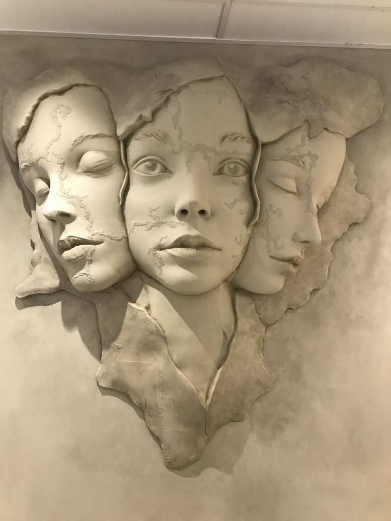 3-D printed faces : detail of textures